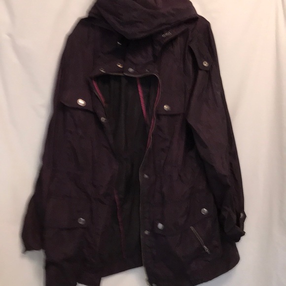 ana packable rain jacket